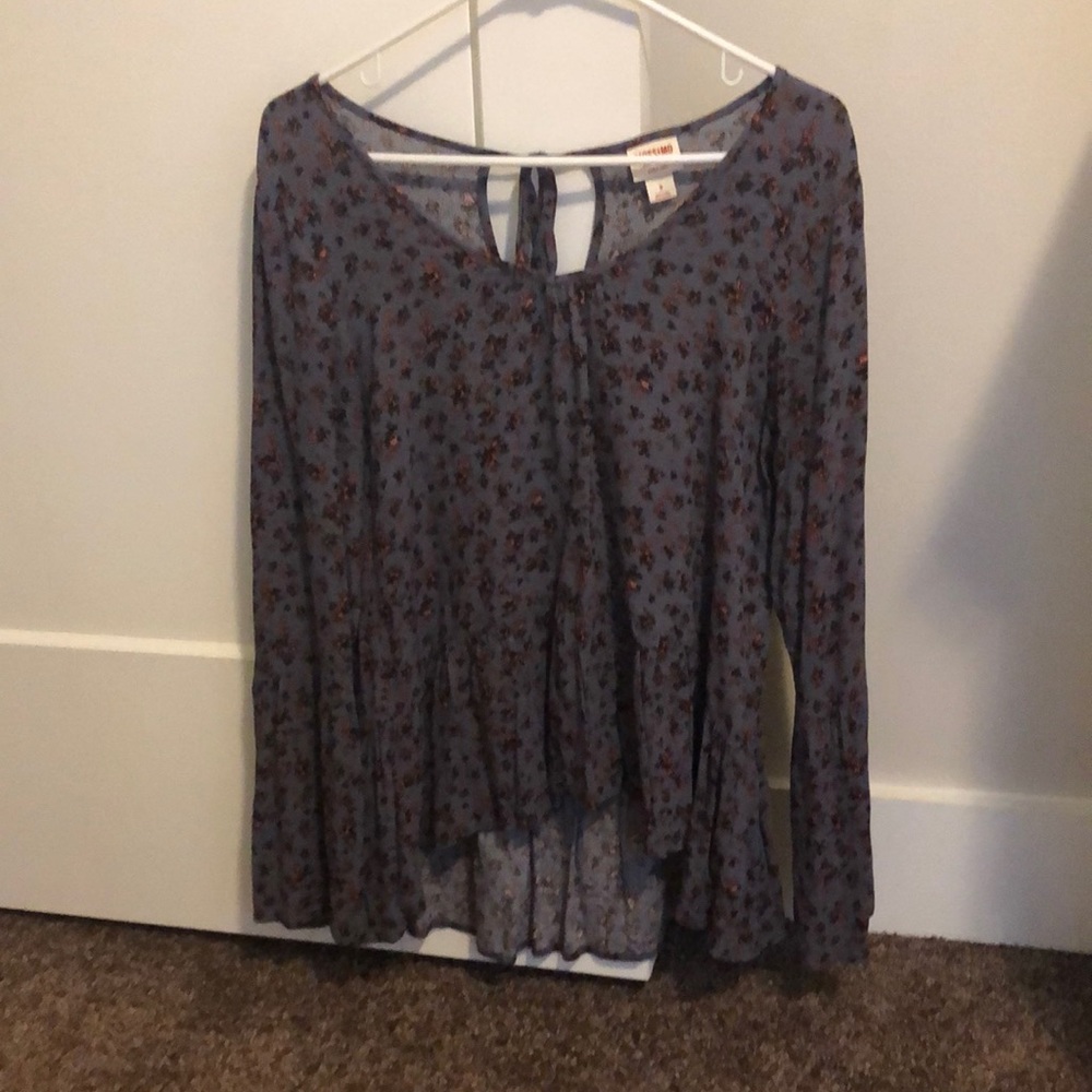 Flouncy shirt